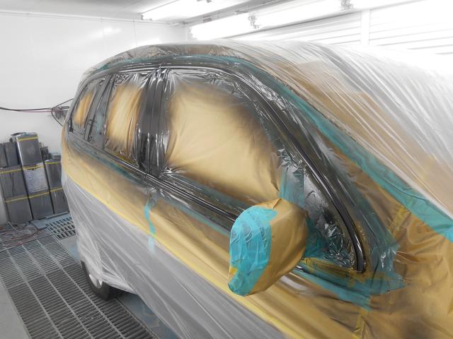 BMW　サッシュ　モール雨染み　塗装　東京都　葛飾区