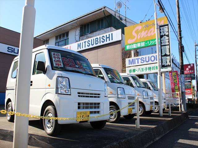 特選中古車コーナーもございます。