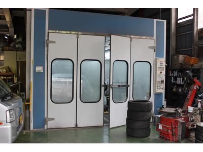 自社塗装ブース完備！