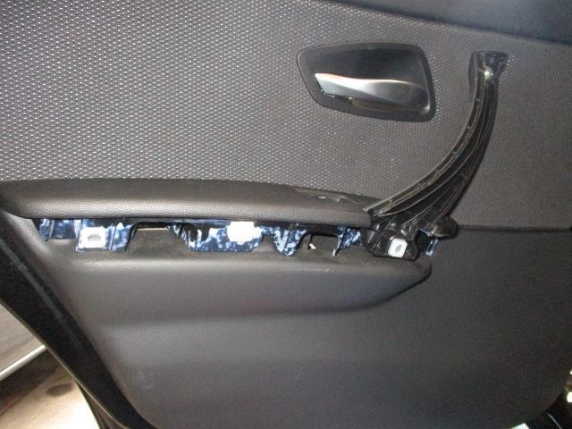 BMW 320 E90 PG20 パワーウインドウレギュレーター交換
輸入車 点検 交換 故障 横浜市 鶴見区 福祉車両修理・整備 電装系修理