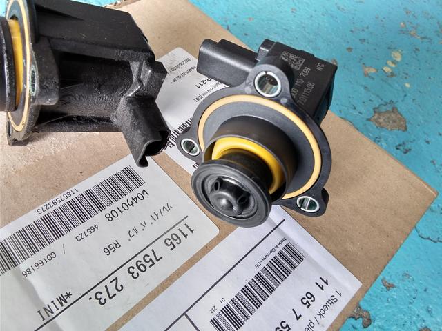 R56　MINI　ミニクーパー　ディバーターバルブ交換　ソレノイドバルブ　ブローオフ　リサーキュレーションバルブ