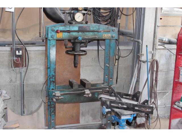 吉本オートドック17