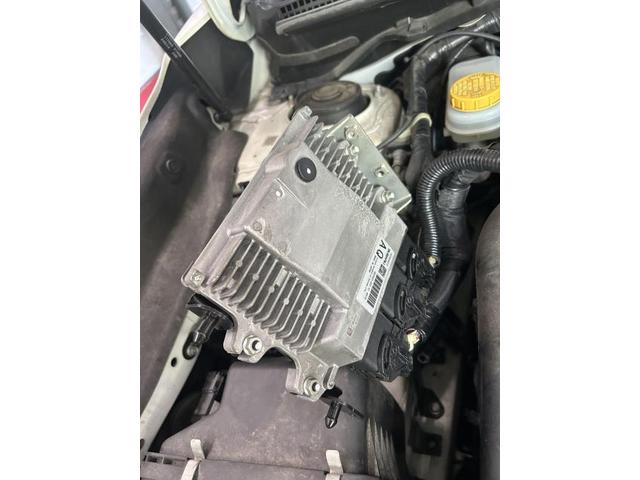 スバル　レヴォーグ　エンジン関連修理・整備　メンテナンス　スパークプラグ交換　八幡東　八幡　利松　石内　五日市　美鈴が丘　三和　山田町　安佐南区　西区　廿日市市