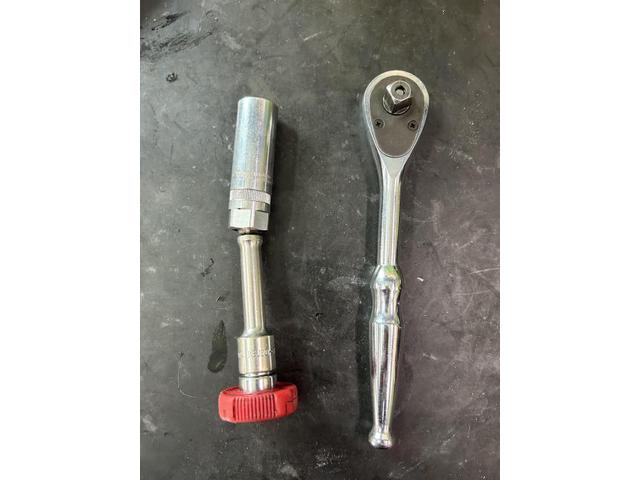 スバル　レヴォーグ　エンジン関連修理・整備　メンテナンス　スパークプラグ交換　八幡東　八幡　利松　石内　五日市　美鈴が丘　三和　山田町　安佐南区　西区　廿日市市