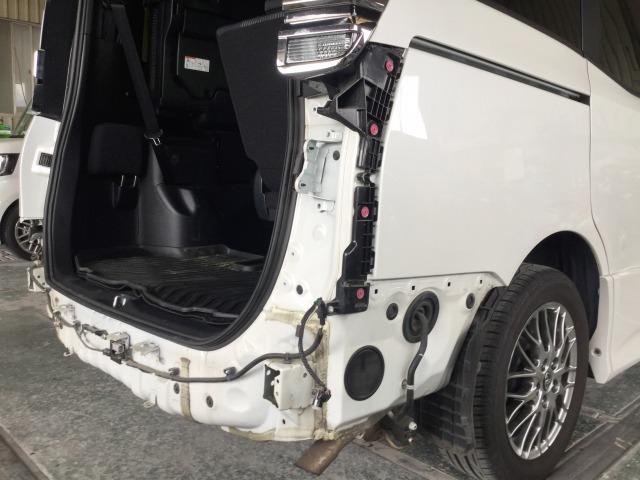 トヨタ　ヴォクシー　板金・外装補修　【　松本市　安曇野市　】