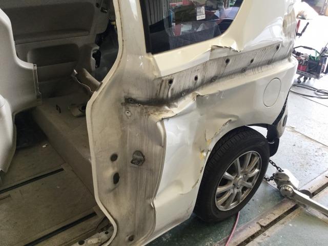 トヨタ　ポルテ　板金・外装補修　【　松本市　安曇野市　】