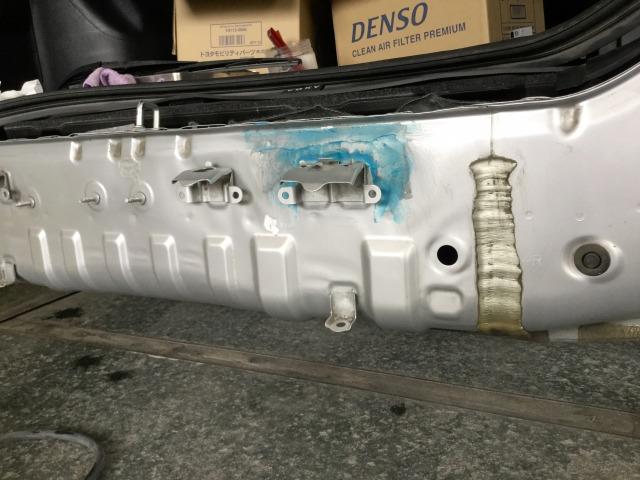 トヨタ ヴォクシー 板金・外装補修 代車無料 指定工場 【 松本市 安曇野市 】