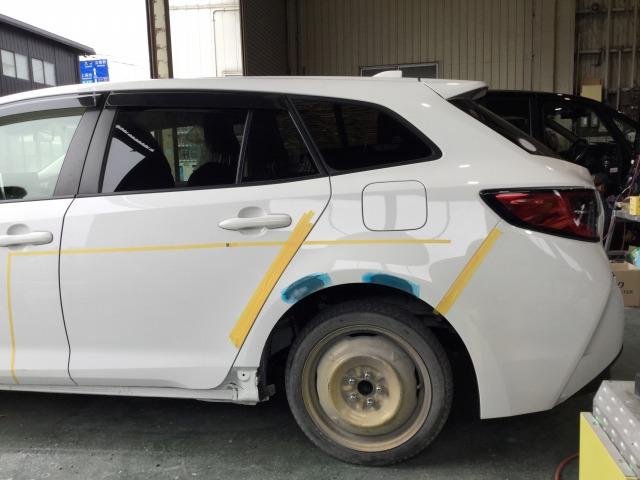 トヨタ　カローラ　板金・外装補修　代車無料　指定工場　【　松本市　安曇野市　】