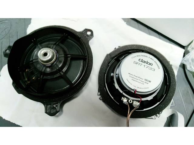 【トヨタアクアスピーカー取替　篠山市　用品取付　本荘自動車】