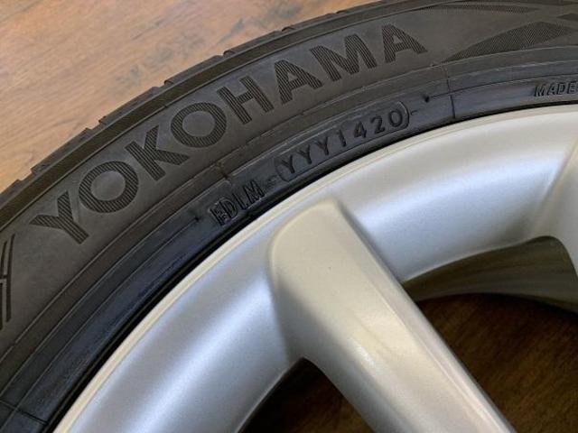 お買い得夏用タイヤ付き
トヨタ　50系　エスティマ純正！