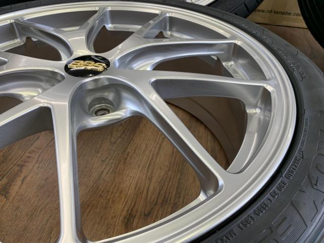 SUPER GT」に投入されるホイールと全く同じ思想でつくられた SUPER GT」に投入されるホイールと全く同じ思想でつくられた