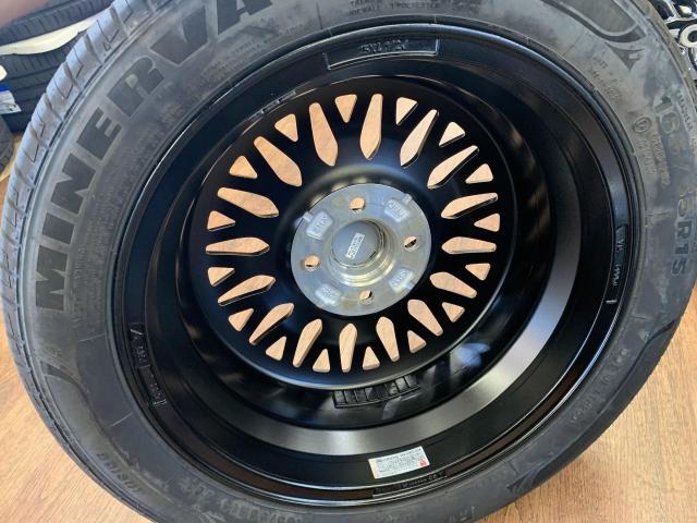 決算セール！
軽自動車サイズ１５インチ美品中古セット！