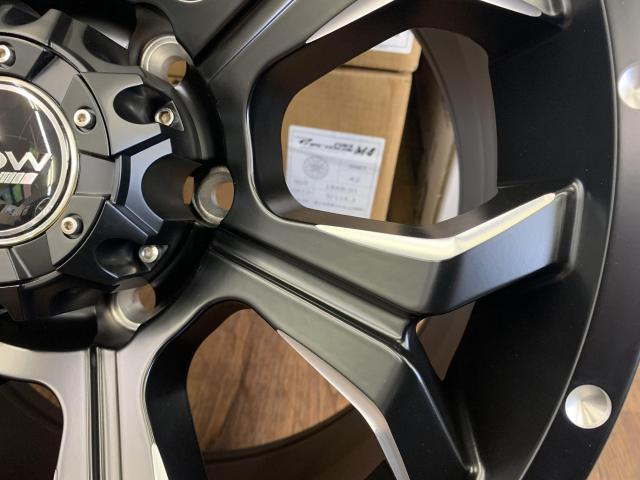未使用アウトレットホイール&新品スタッドレスセット! プラド 未使用アウトレットホイール&新品スタッドレスセット! プラド