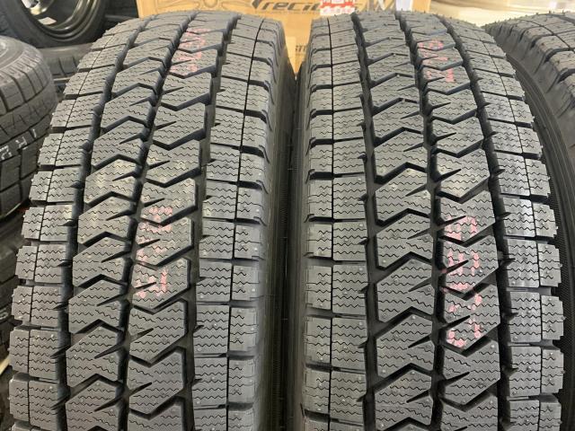 ハイエース用冬セット! 新品ブリヂストンバン規格スタッドレス ハイエース用冬セット! 新品ブリヂストンバン規格スタッドレス