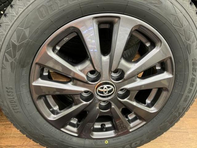 トヨタのミニバン!ノア・ヴォクシー・エスクァイア用純正 トヨタのミニバン!ノア・ヴォクシー・エスクァイア用純正