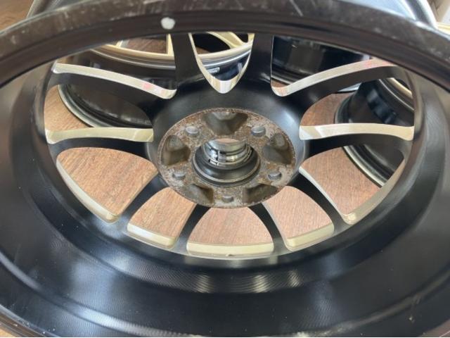 ミニバン等に！！ドレスアップ＆スタッドレスセット！！