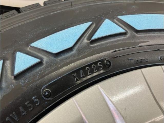 ハイエースやレジアスなどに！！純正スチール＆新品ダンロップスタッドレスのご案内！