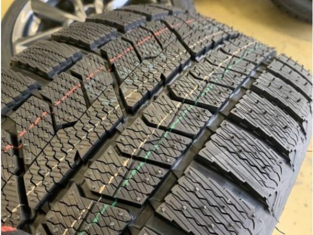 マツダ　ＭＡＺＤＡ３等の新品冬タイヤ付お買得セット！！