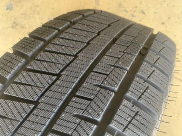 日産　オーラ用サイズ！！新品スタッドレスタイヤ付入荷しました！！