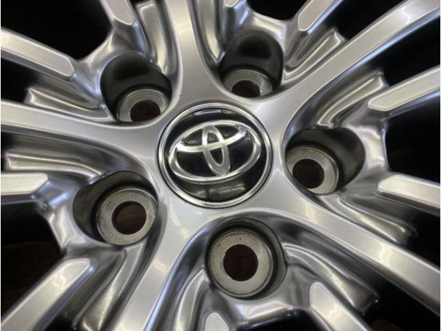 トヨタ　８０系ハリアー純正＆日本製新品スタッドレス付入荷！！