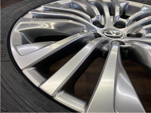 トヨタ　８０系ハリアー純正＆日本製新品スタッドレス付入荷！！