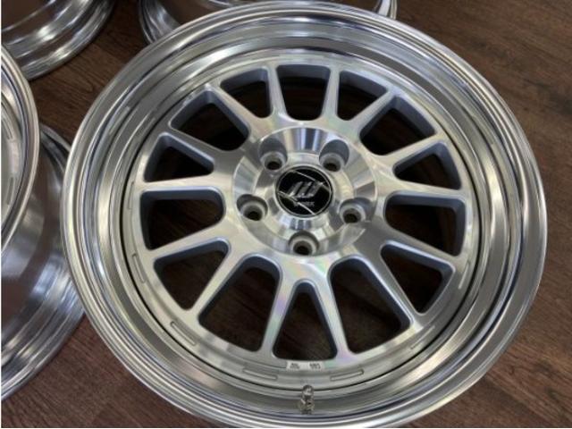 希少！美品！ＷＲＯＫ シーカー１７インチ入荷！！