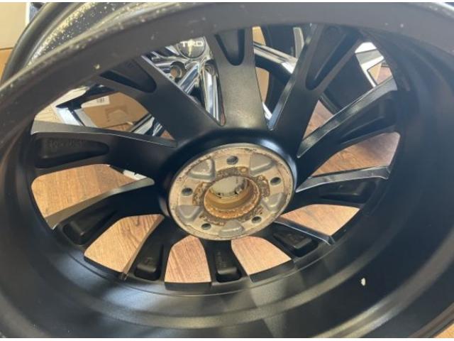 トヨタ・レクサスのＳＵＶ向け！２０インチスタッドレスセット！