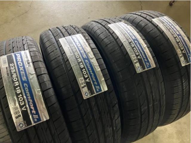 ちょっと早いけど年末セール開催中！
国産ＳＵＶ等のタイヤ交換に！！