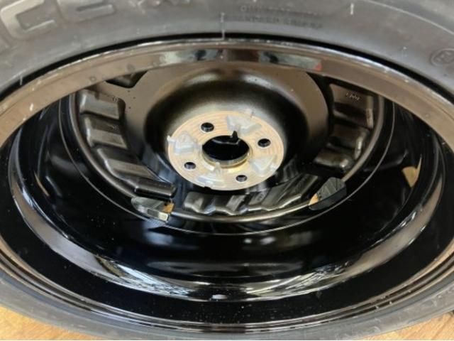 日産　オーラ純正＆新品冬タイヤ入荷！