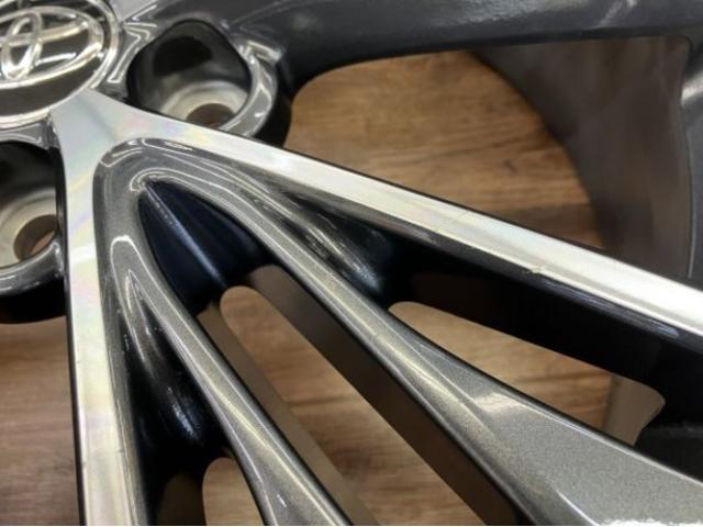 新型プリウス純正＆新品スタッドレス付再入荷！！