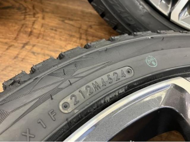 新型プリウス純正＆新品スタッドレス付再入荷！！