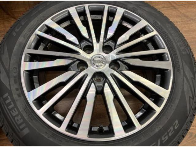 エルグランド純正＆新品スタッドレスセットのご案内！　パーツ情報