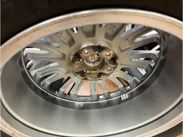 エルグランド純正＆新品スタッドレスセットのご案内！　パーツ情報