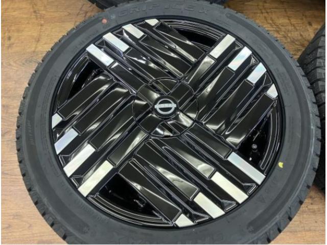 人気のオーラ 後期純正冬タイヤセットが仕上がりました！！