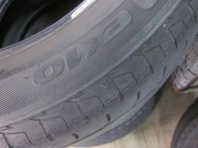 日産 ノート タイヤ交換 175/65Ｒ14 ＆ RAYS ボルクレーシング ＴＥ３７