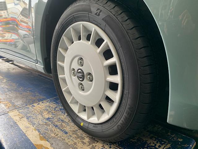 朝晩、だいぶ寒くなってきましたね！
これからはいよいよスタッドレスタイヤのシーズンに入ってきましたね！
お持ち込み交換、購入ご相談、お気軽にどうぞっ！！