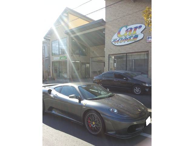 常連様にはこんなスーパーカーもおります