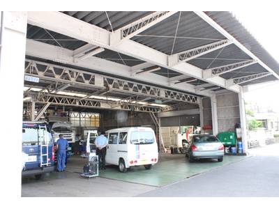 関東陸運局指定整備工場（民間車検場）完備