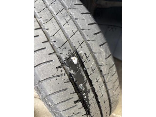 ホンダ　フィット　パンク修理