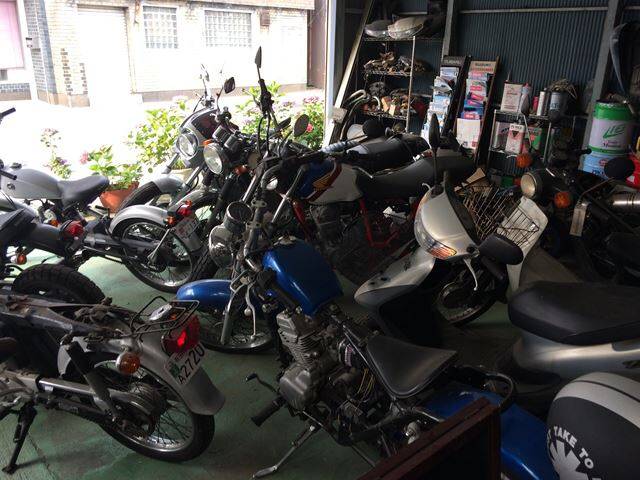バイクの修理、販売しています。