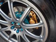 タイヤは車が地面と接する「足」になる部分です