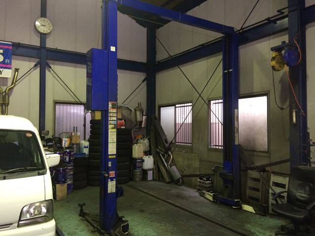 岸田モータース4