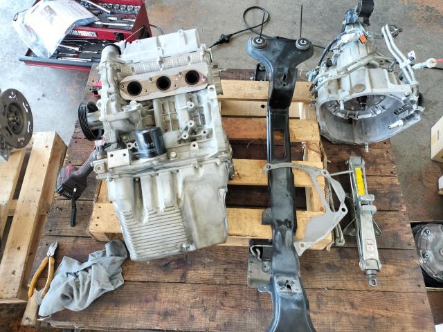 スズキ　エブリイ　DA64V　エンジン載せ替え　リビルトエンジン