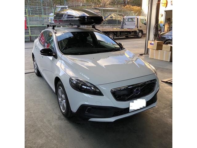 ボルボ　Ｖ４０　車検です。バッテリー交換が・・・・