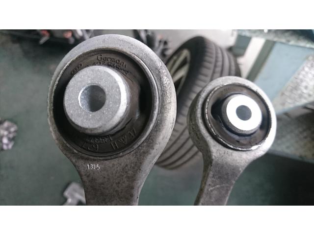 アウディＡ４　車検で入庫です。