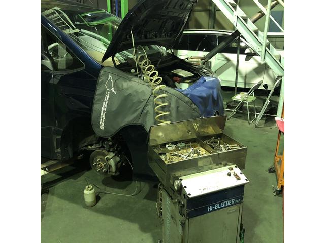 トヨタ　ヴォクシー　車検で入庫です。