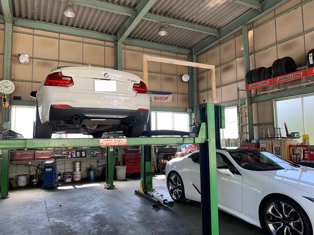 BMW M235 エンジンオイル交換です。