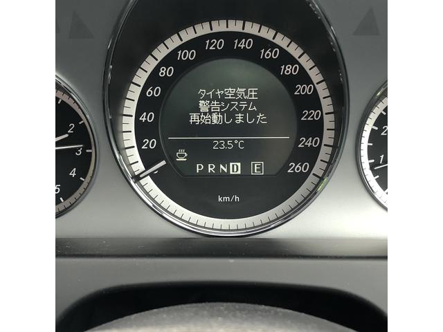 ベンツ　Ｅクラス　クーペ　車検で入庫です。