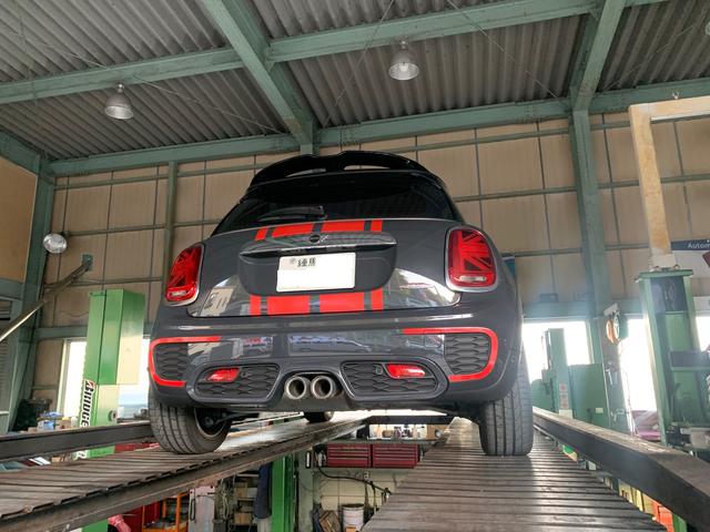 ＭＩＮＩ　Ｆ５６　ＪＣＷ　オイル交換で入庫です。