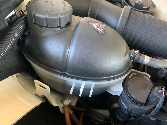 ベンツ　CLS63　AMG　冷却水漏れで入庫です。